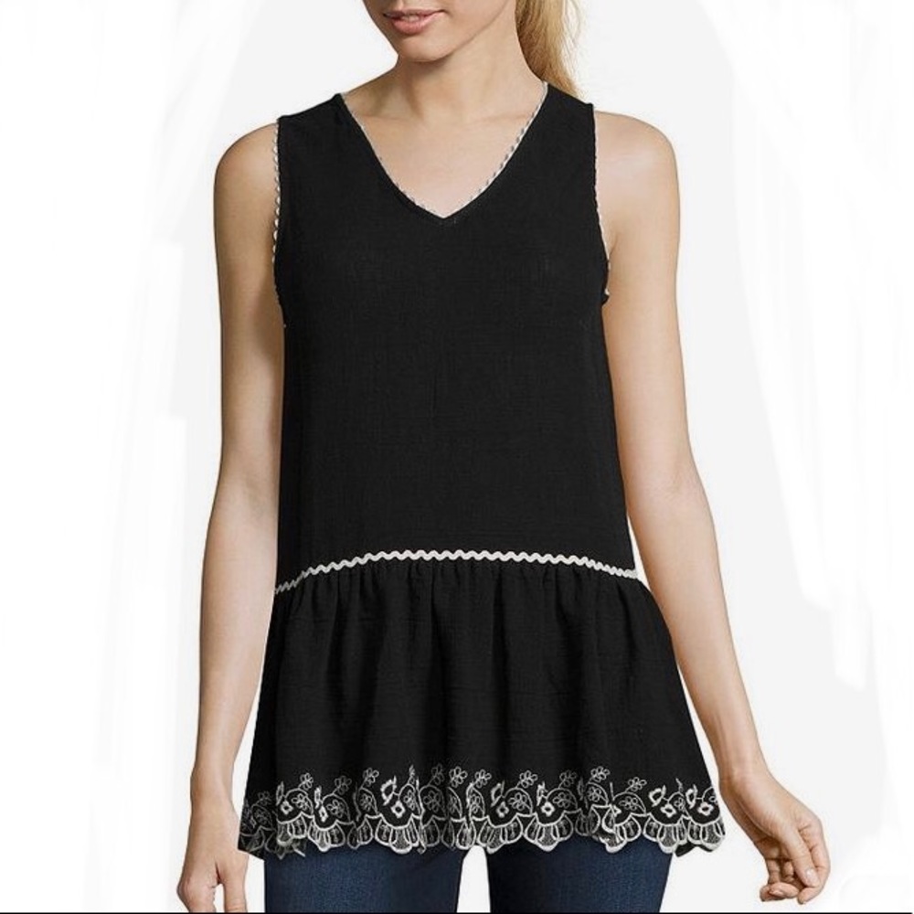 Libby Edelman Sleeveless Embroidered V-Neck Top